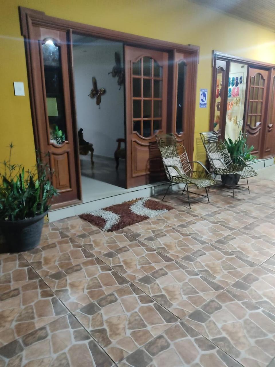 Hospedaje Casa Lucia Leticia Ngoại thất bức ảnh